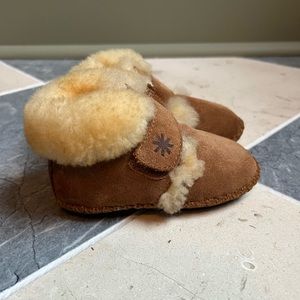 L.L. Bean Infant/Toddler Wicked Good Slipper size 3-4